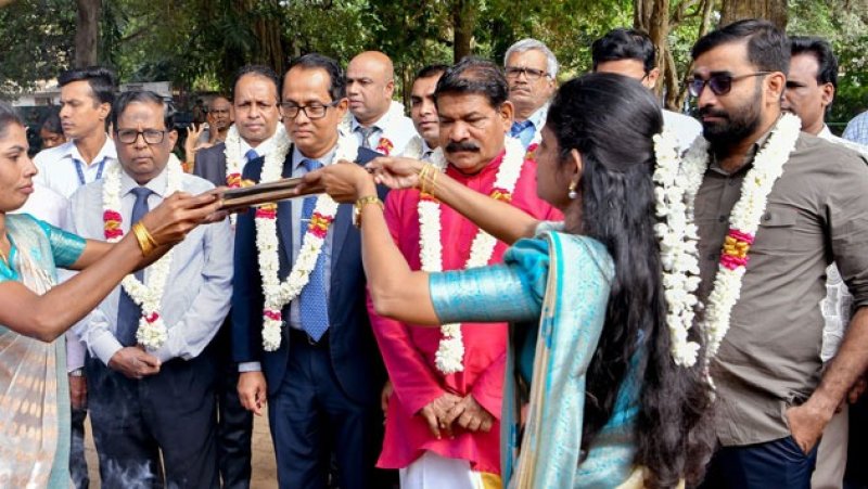 Rs. 100,000 each awarded to 274 top A/L students in Northern