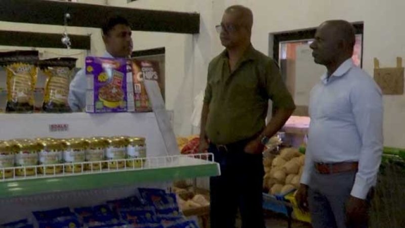 Agriculture Minister inspects Mahaberiyatenna NLDB farm