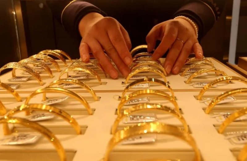 Gold price rises after US captures Venezuela's Maduro