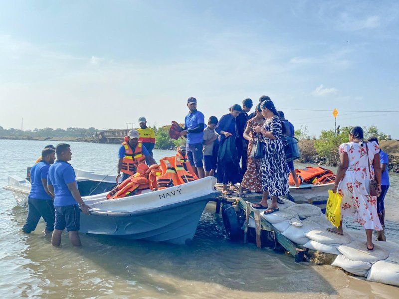 Navy concludes lagoon transport mission in Mullaitivu
