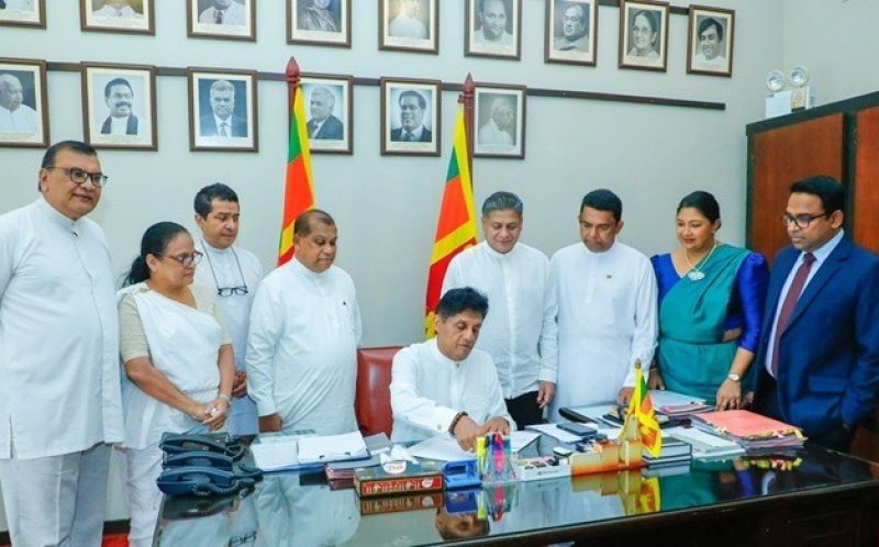Opposition Leader signs No-Confidence Motion against Harini