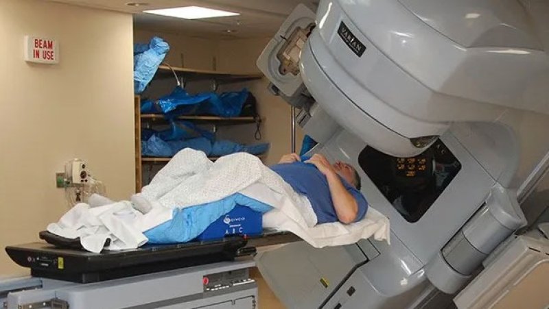 Experts warn delays in modern radiotherapy procurement