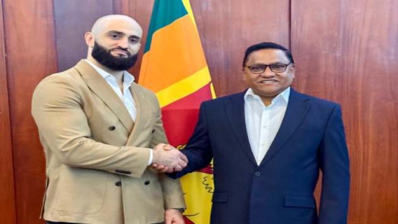 Minister discusses hosting part of &lsquo;Salam Cup&rsquo; tournamant