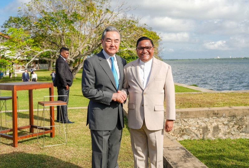 Minister Vijitha Herath meets Chinese Foreign Minister Wang 