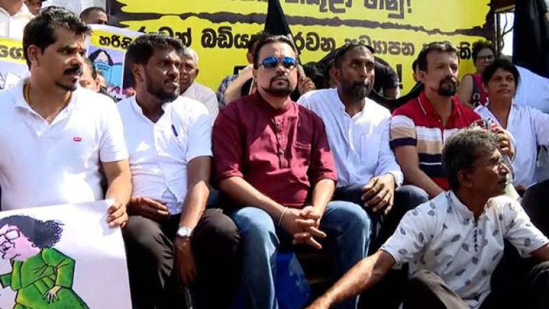 Continuous &lsquo;Satyagraha&rsquo; launched at Education Ministry