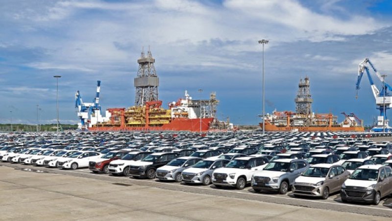 300 vehicles stranded at Hambantota Port amid tax