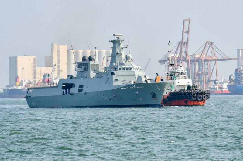 Two foreign naval ships call at Port of Colombo