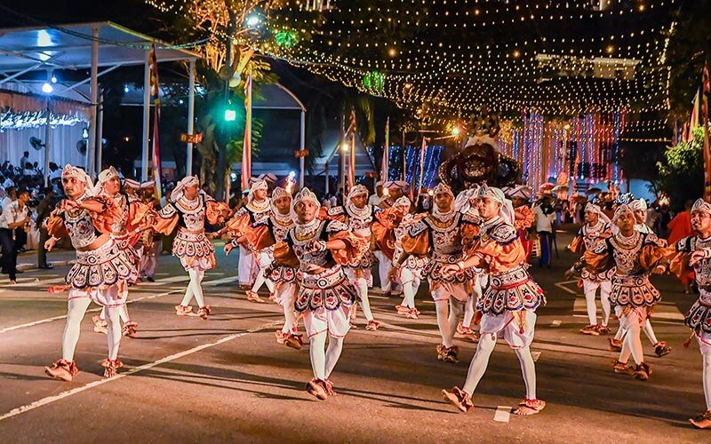 Gangaramaya Navam Maha Perahera to parade Colombo streets 