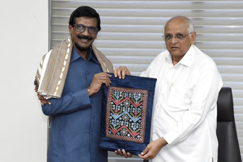 Tilvin Silva meets Gujarat Chief Minister in India