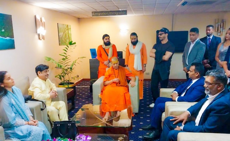 Ayodhya temple delegation arrives in Sri Lanka