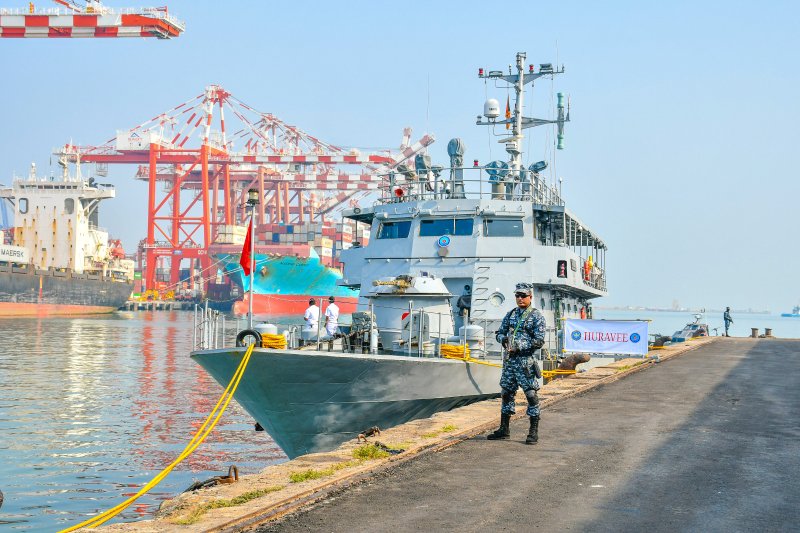 Maldives Coast Guard Ship Huravee arrives in Colombo