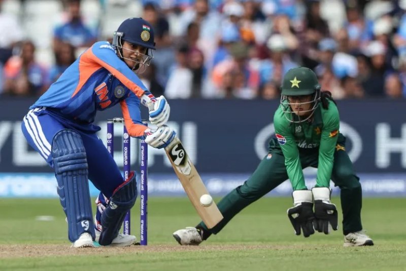 India beat Pakistan to open Women&rsquo;s T20 World Cup campaign