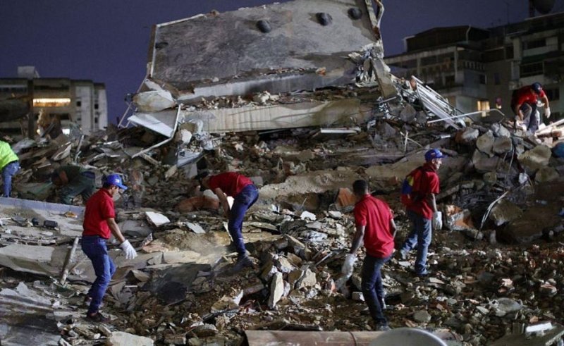 At least 32 dead, 700 injured in Venezuela earthquakes 