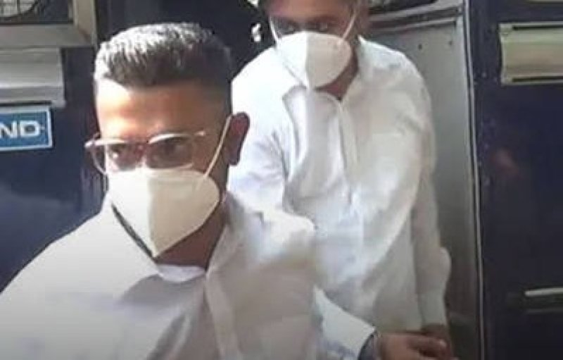 Rakhita and Charitha granted bail in Rs. 120 Mn bribery case