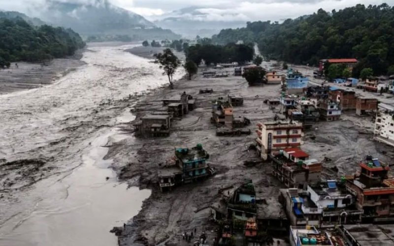 Death toll rises to 903 in Nepal's floods