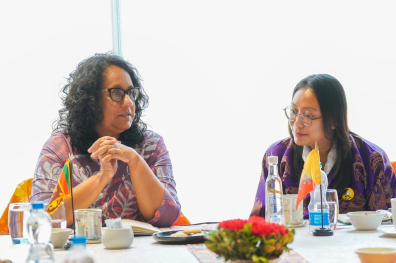 SL -  Bhutan explore new avenues for education cooperation