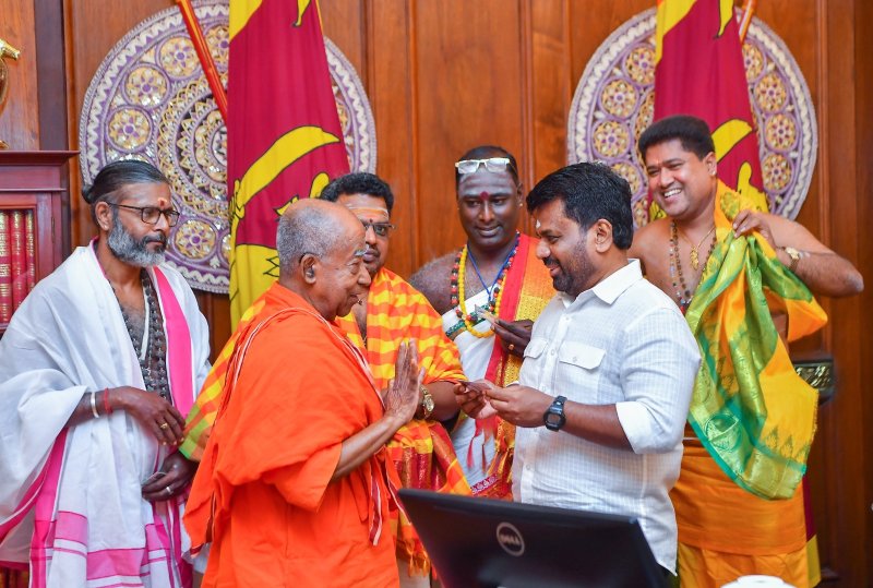 Will Hindu priests work together on national issues?