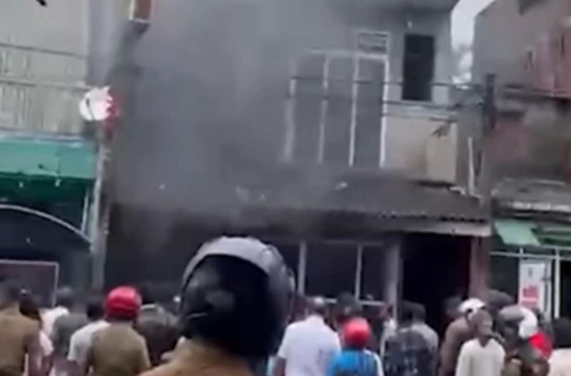 Update : Over Rs. 10 M in property destroyed in Mattegoda shop fire