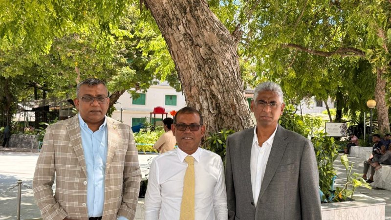Ex-Maldives President backs Sivarasa clemency bid
