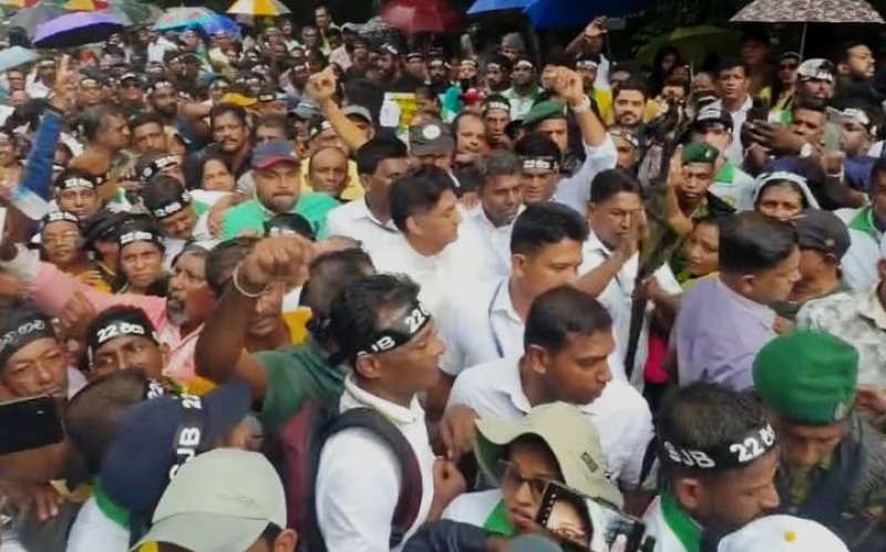Opposition holds protest near Parliamentary Complex