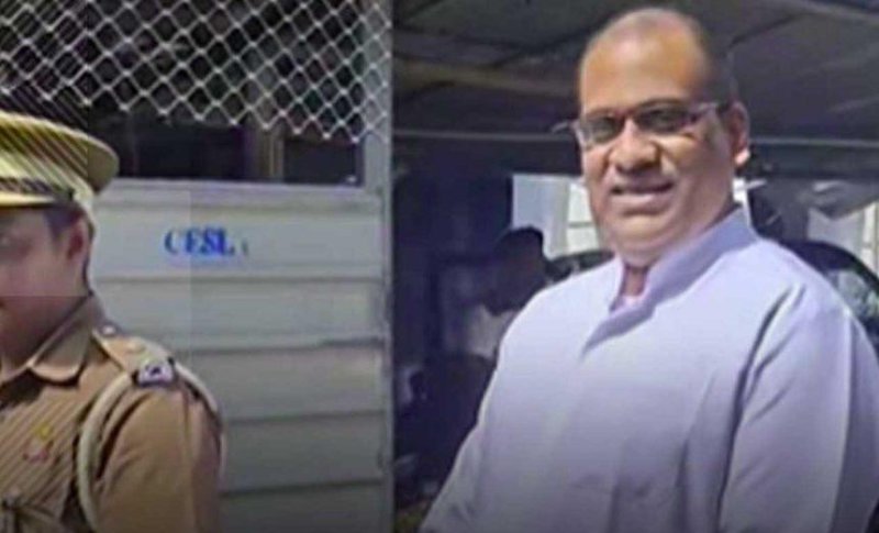 Senior Prelate asks Prison Chief to allow Gnanasara Thera to remain robed
