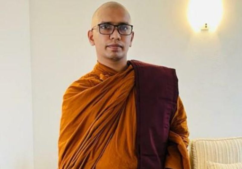 Ven. Balangoda Kassapa Thera hospitalised during satyagraha in Colombo