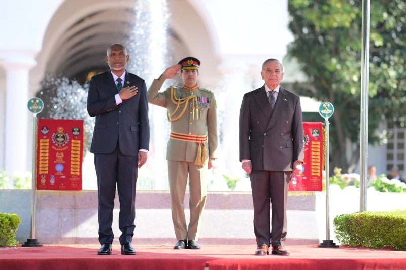 Maldives president accorded guard of honour during Pakistan state visit