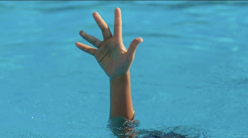 Child drowns in hotel swimming pool in Nugegoda