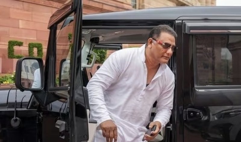 Ex-Indian cricket captain Azharuddin sworn in as minister