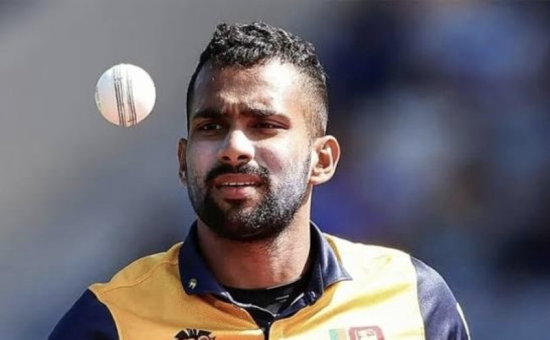 Cricketer Karunaratne granted bail in paternity case