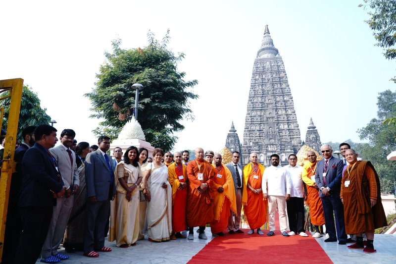 President Visits Historic Mahabodhi Temple in Bodh Gaya