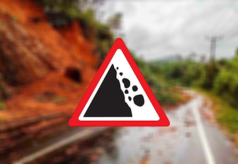Earth slip blocks Badulla-Bandarawela main road