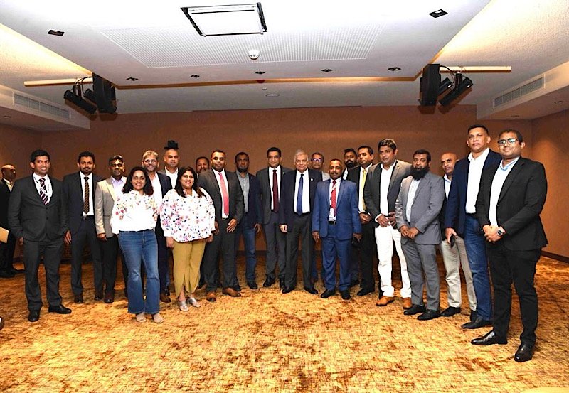 President Ranil meets Sri Lankan entrepreneurs in Kenya