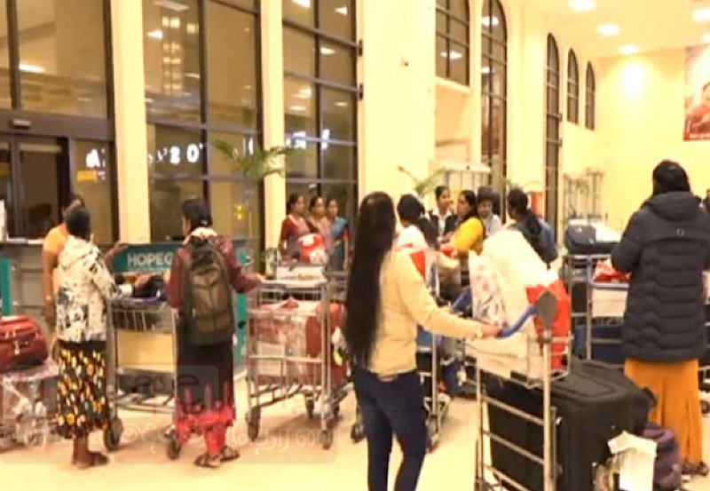 Sri Lankan workers return from Jordan after company closures