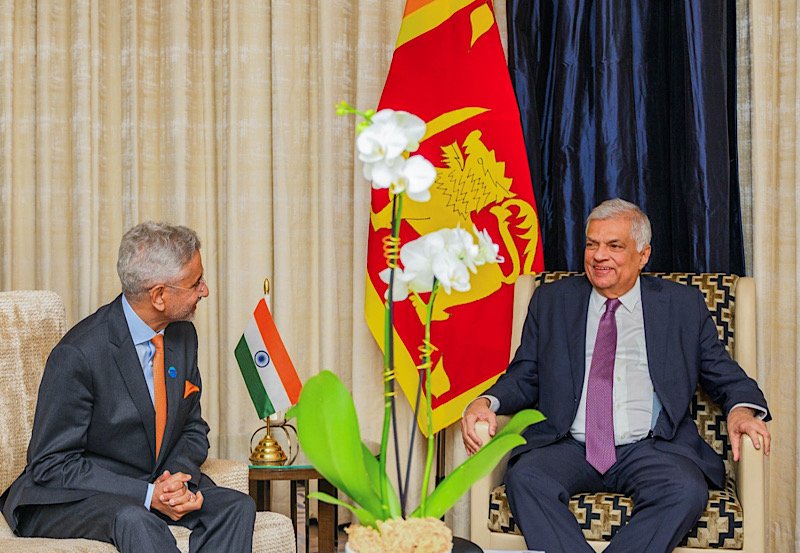 Indian External Affairs Minister meets Sri Lankan President