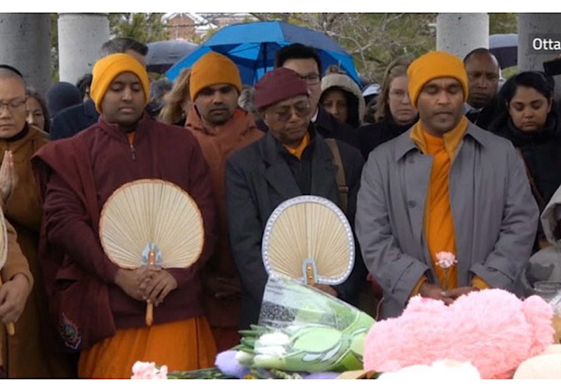 Ottawa community gathers to mourn family massacre