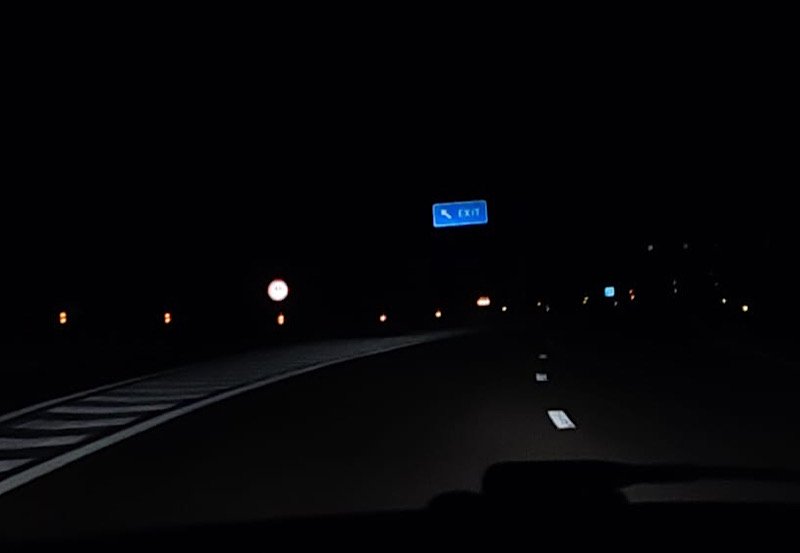 Darkness descends on Katunayaka Expressway