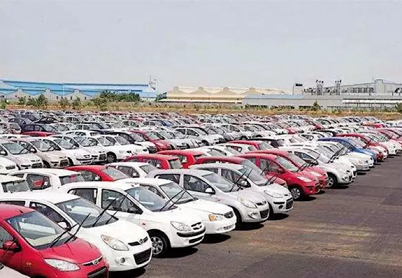 Committee to review vehicle import restrictions in Sri Lanka