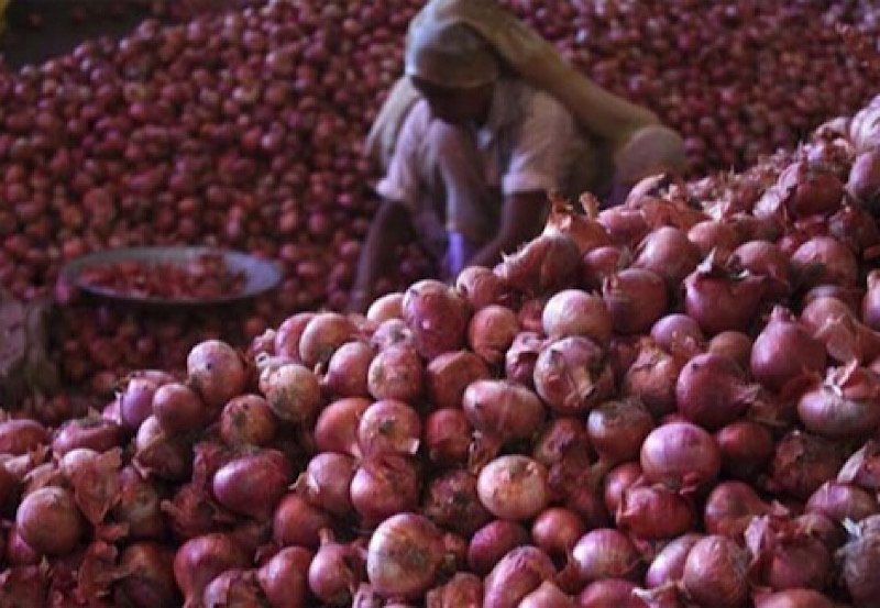 India lifts onion export ban for Sri Lanka