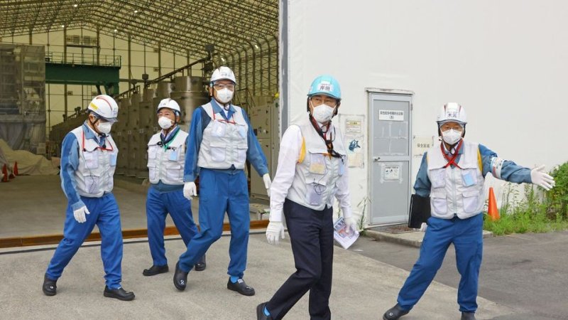 Japanese PM Kishida visited the Fukushima nuclear plant