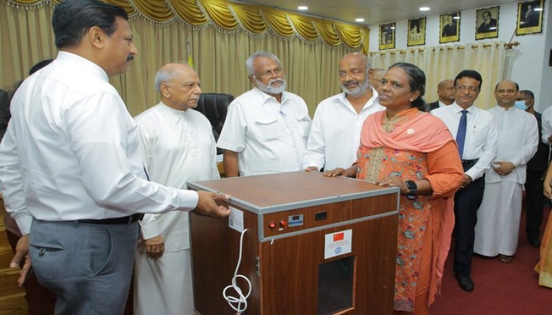 Prime Minister applauds the efforts of Jaffna farmers