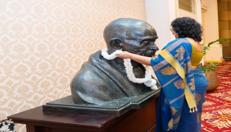 Prime Minister Joins Gandhi Jayanti Commemoration