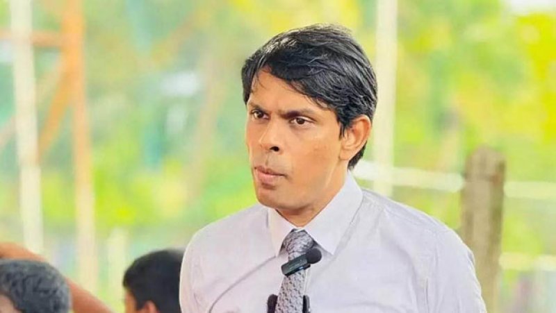 MP Archuna loses mobile phones after being swept away