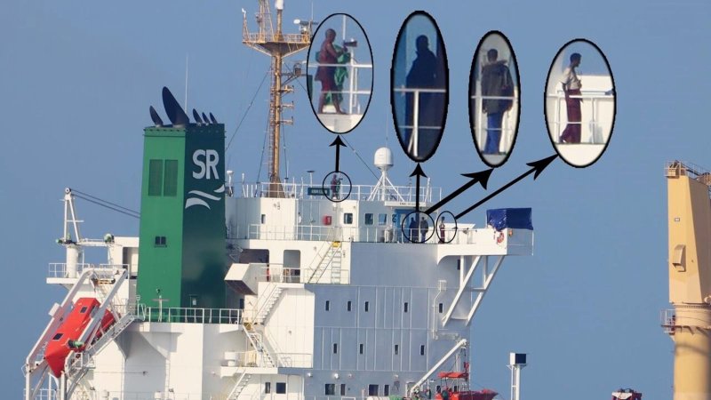  Hijacked ship  released after ransom paid -Somali pirates