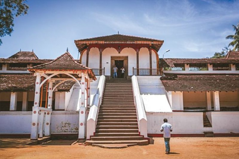 Court halts Basnayake Nilame election at Saman Devalaya 