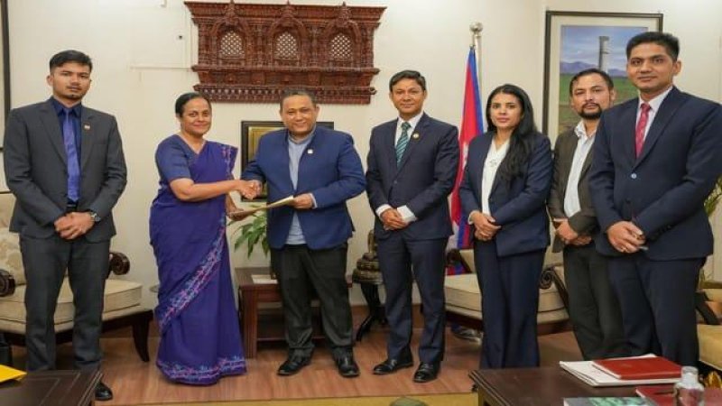 Sri Lanka hands USD 1m to flood-hit Nepal
