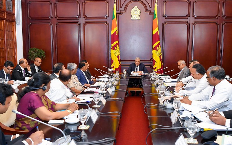 President meets Provincial Governors &amp;Chief Secretaries