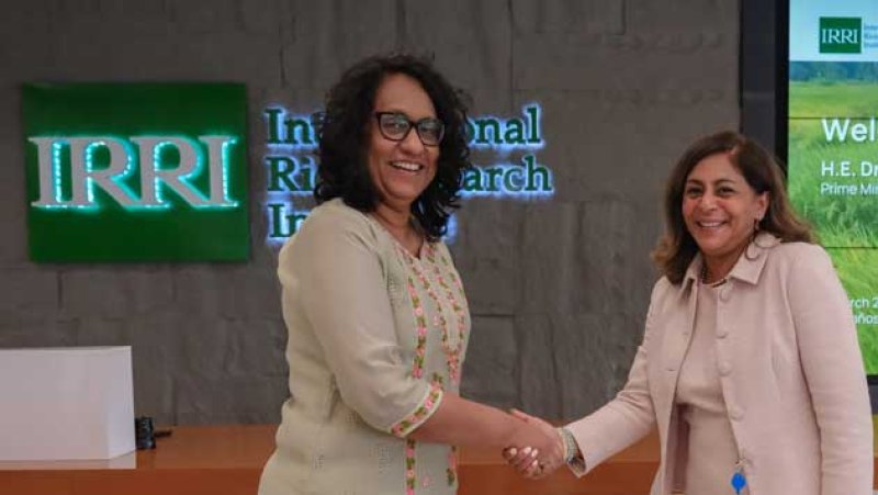 Prime Minister visits IRRI headquarters in the Philippines