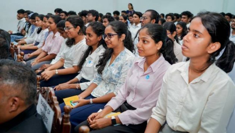 Mahapola Alumni Web Portal launched