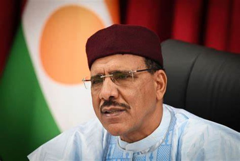 Niger&rsquo;s ousted president is said to be running low on food 